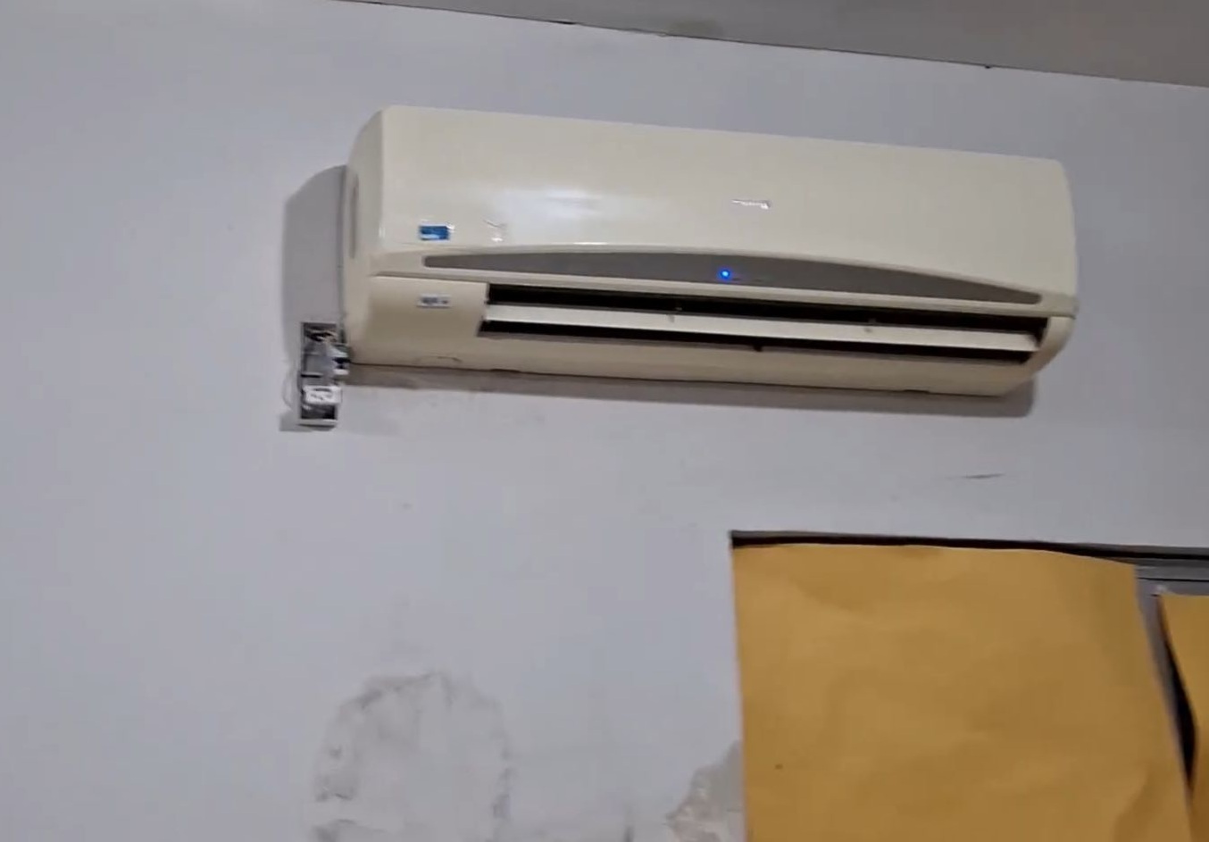 Alunos da Fachusc denunciam falta de condições adequadas de ensino por calor excessivo em sala de aula