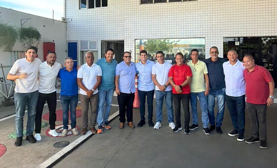 João Campos conquista apoio de vereadores da base de Raquel e consolida força na Região Metropolitana